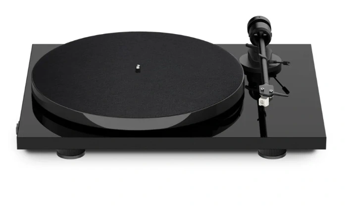 Pro-Ject E1 BT (AT3600L) - High gloss black