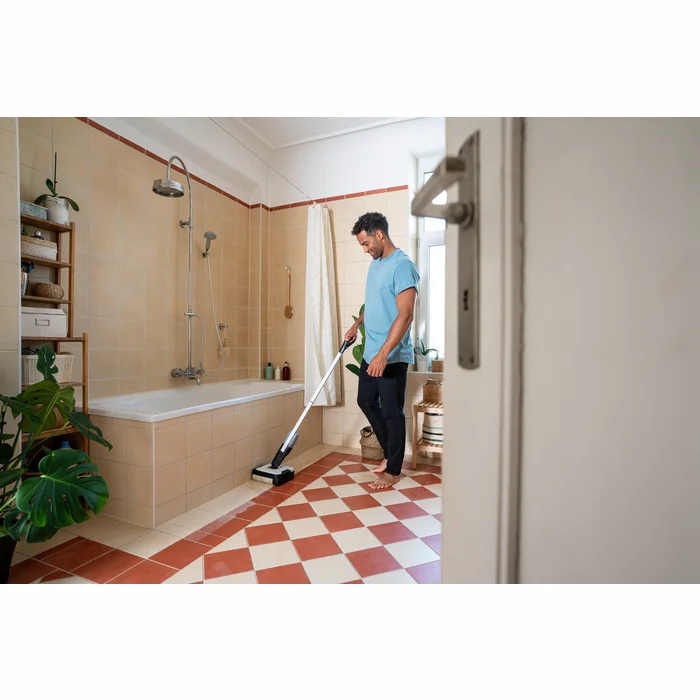 Tīrīšanas iekārtas Karcher FC 2-4 1.056-200.0