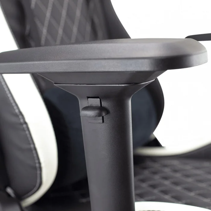 White Shark Nitro GT Black White