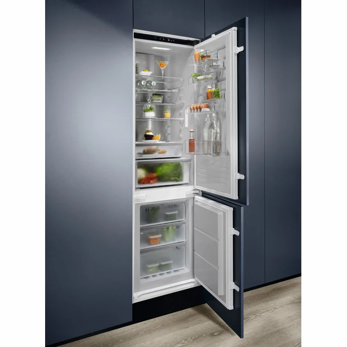 Ledusskapis Electrolux ENC8MD19S