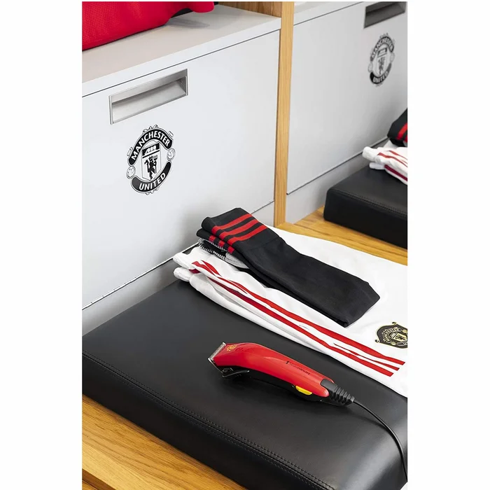 Matu griežamā mašīna Remington HC5038 Manchester United Edition