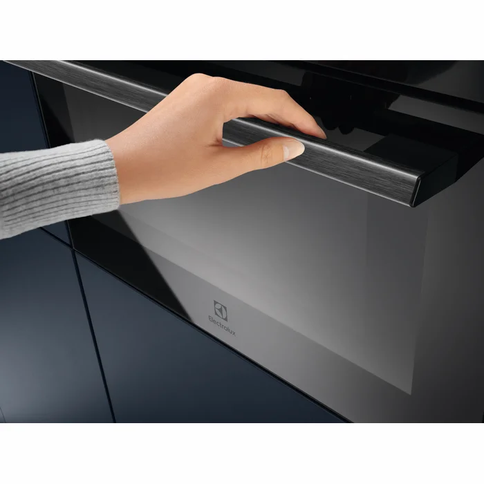 Cepeškrāsns Electrolux CombiQuick EVL8E08WZ