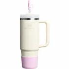 Aizsargpārvalka un salmiņu vāciņu 2 gab. komplekts Stanley The Quencher Boot and Straw Cover Set 0.89l & 0.59l Cherry Blossom