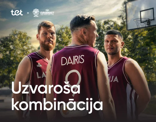 3 Latvijas izlases basketbolisti parkā - Dāvis un Dairis Bertāni un Rihards Lomažs. Tet x FIBA Eurobasket. Uzvaroša kombinācija.