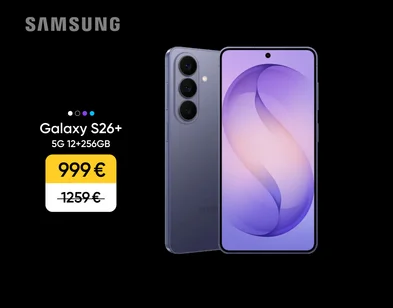 Samsung Galaxy S26+ 5G viedtelefona reklāma ar diviem gaiši zilas krāsas telefoniem — viens attēlots no priekšpuses ar ieslēgtu ekrānu, otrs no aizmugures ar trīskāršu kameras moduli; kreisajā pusē teksts "Galaxy S26+ 5G 12+512GB", akcijas cena 1199 €